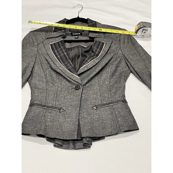 Bebe Jacket Womens 6 Charcoal Blazer 2 Button Tweed Texture Plaid Trim Peplum - Picture 10 of 16